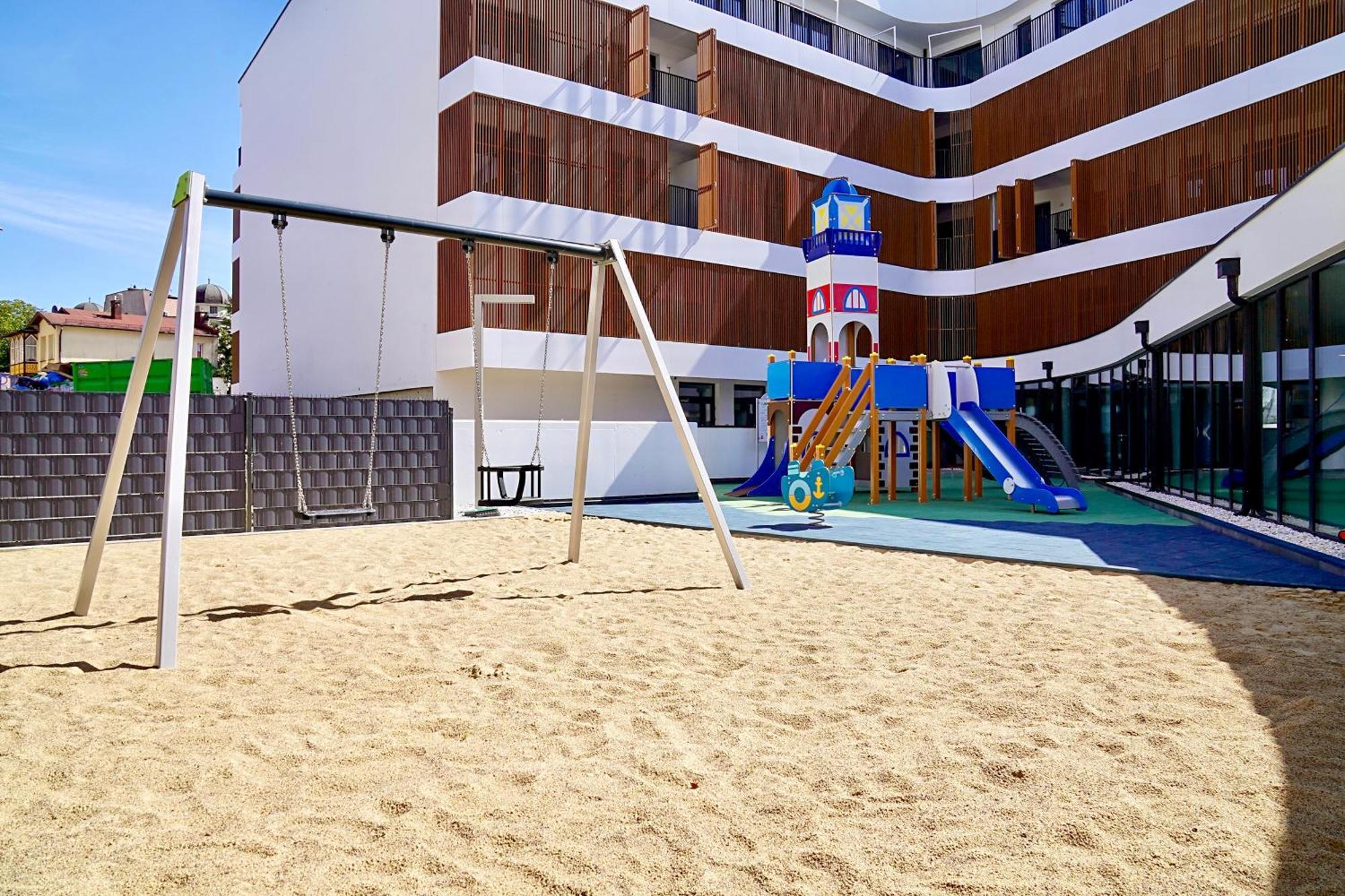 Baltic Waves Resort By Baltic Home ミエンジズドロイェ エクステリア 写真